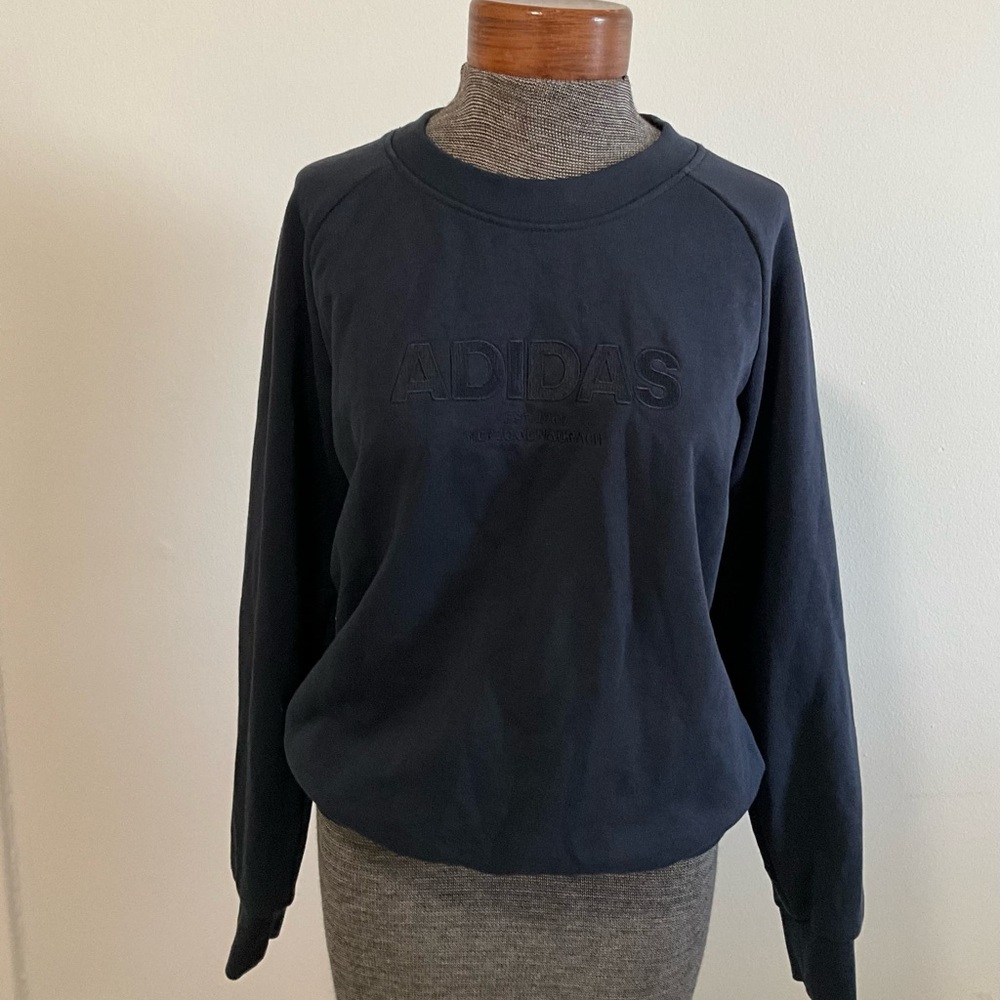 💙 Adidas 1949 Herzogenaurach Navy Sweatshirt NWOT Size Small 💙